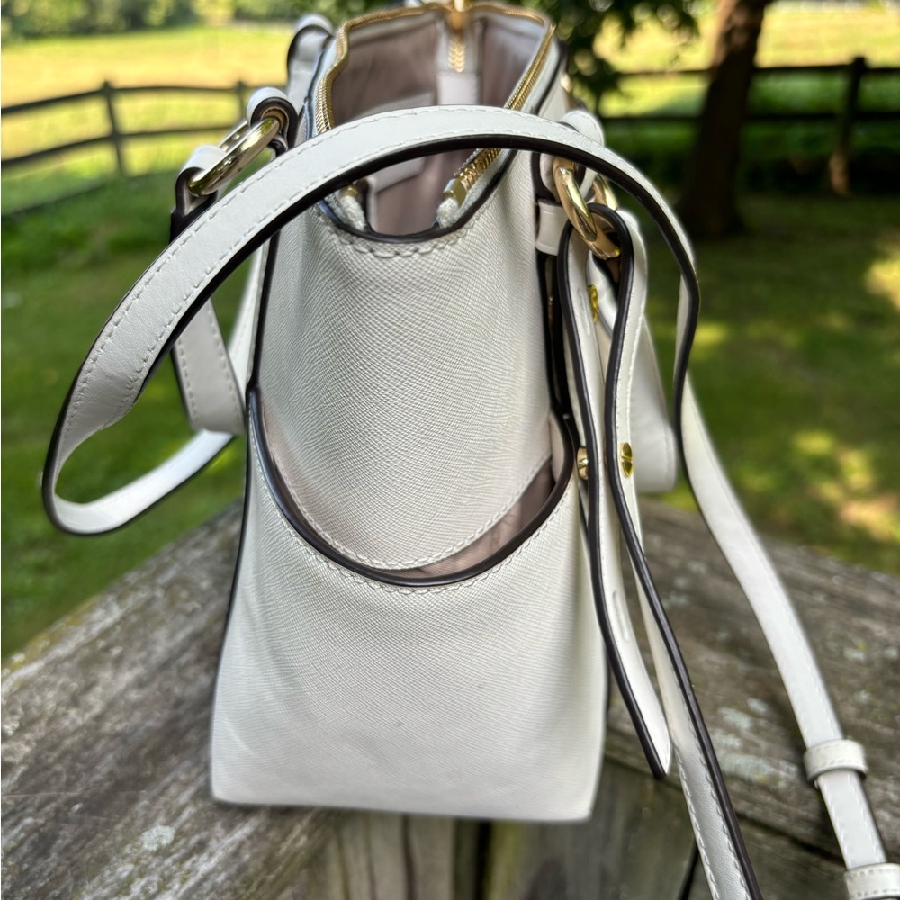 Michael Kors White Leather Handbag with Adjustable Removable Crossbody Strap - Picture 6 of 10